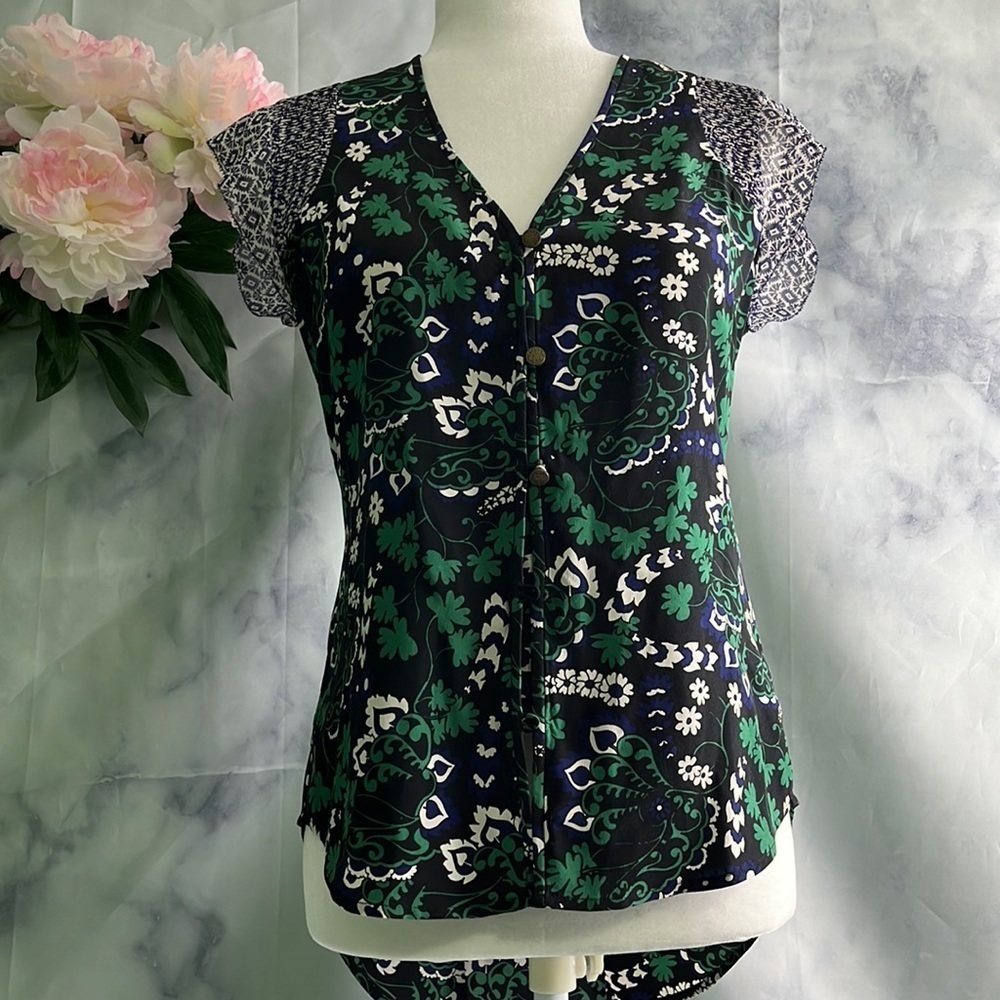 Veronica Beard Blue & Green Floral Print 100% Silk Short Sleeve Top Size 2